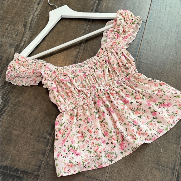 Floral Pink Ruffle Top size Small - Picture 3 of 9